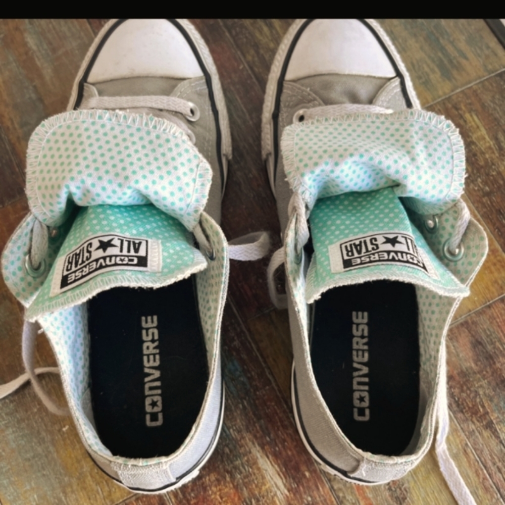 Converse turquoise and gray size 7 cute like new